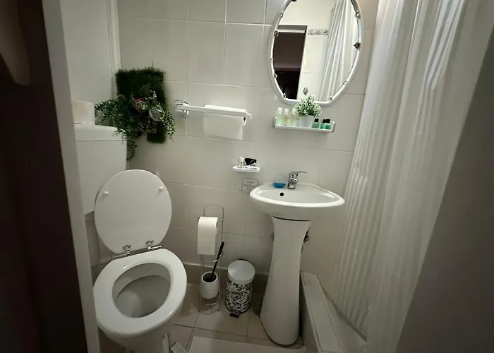 Ultracentral Cherry Piata Amzei * 부쿠레슈티